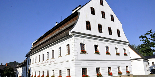 Handgeschöpfte Papiermühle und Papiermuseum Velké Losiny